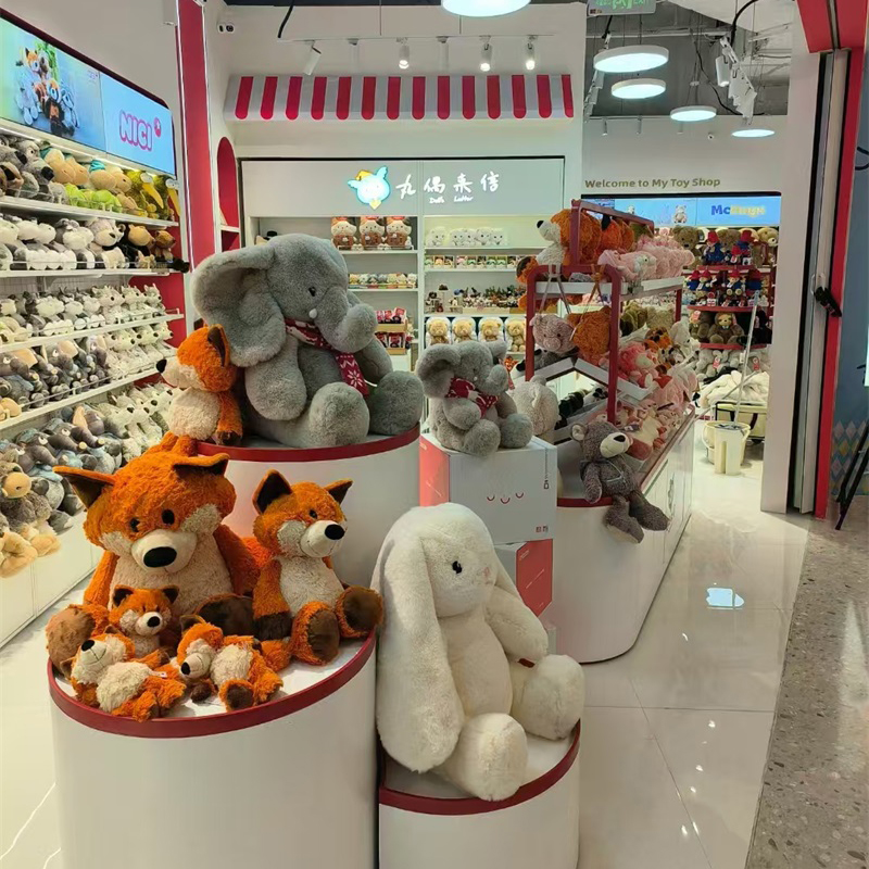 浙江杭州56平毛绒玩具店